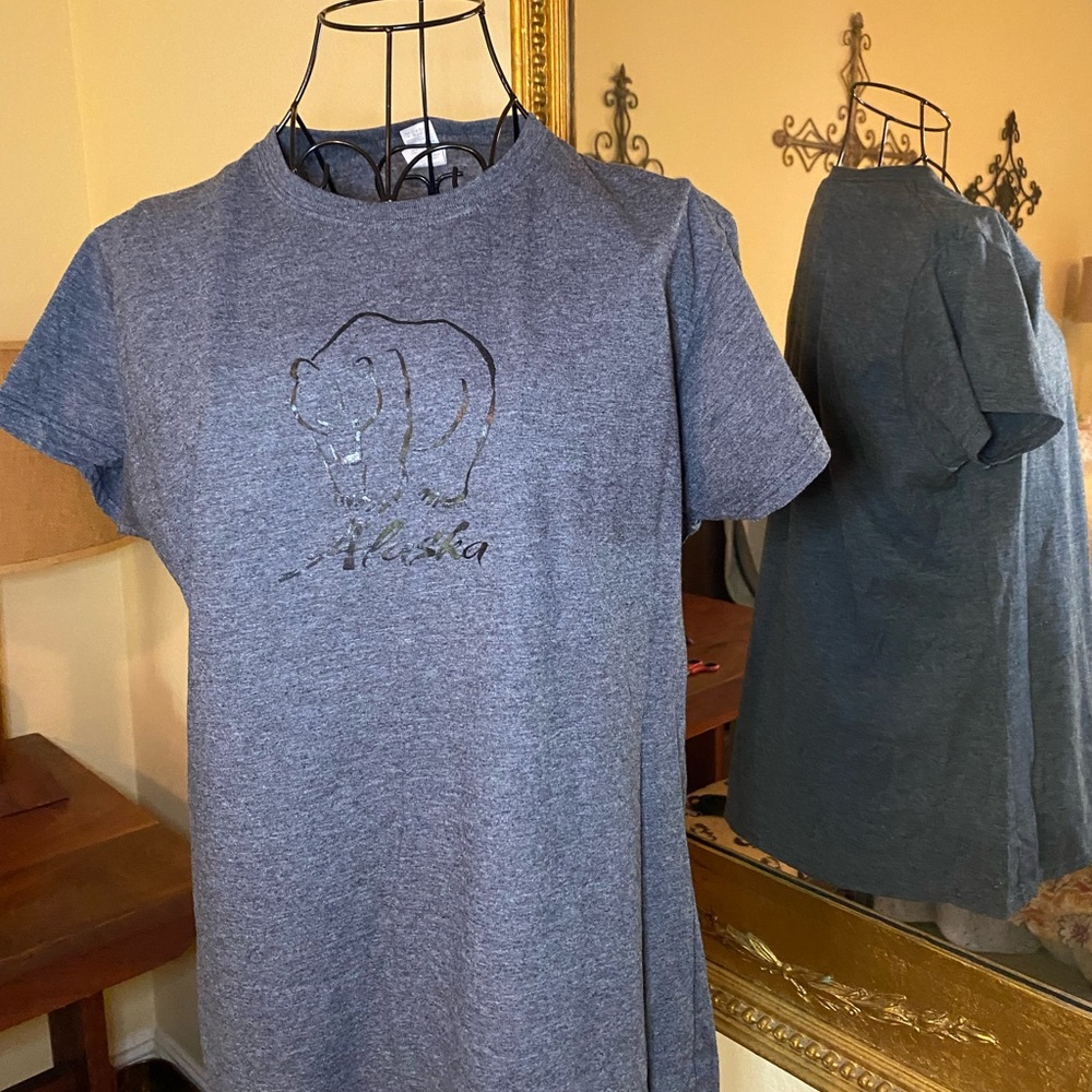 Gray T-Shirt with Bear Graphic